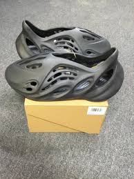 adidas Yeezy Foam RNR Onyx (2022/2024)