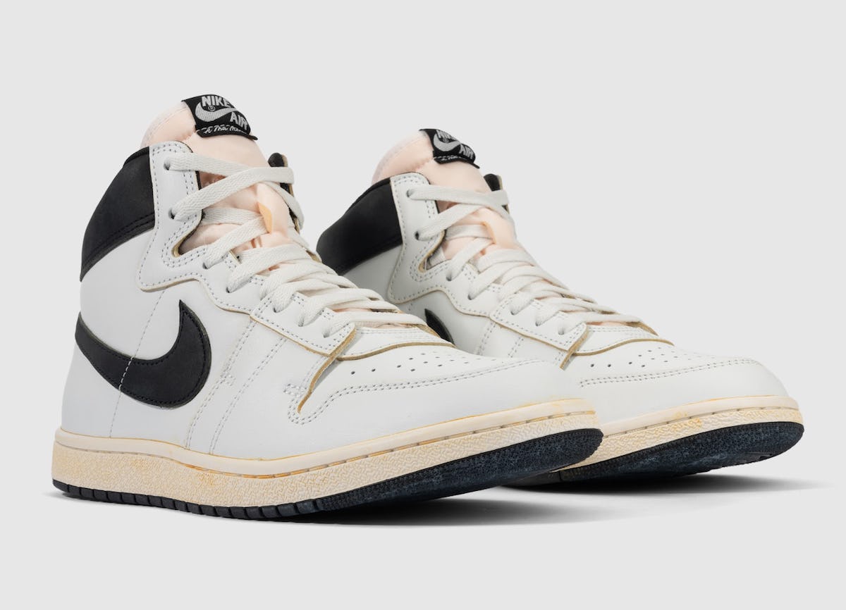 Nike Jordan Air Ship PE SP A Ma ManiÃ©re White Black