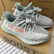 adidas Yeezy Boost 350 V2 Blue Tint (2017/2023)