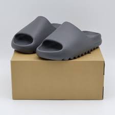 adidas Yeezy Slide Granite